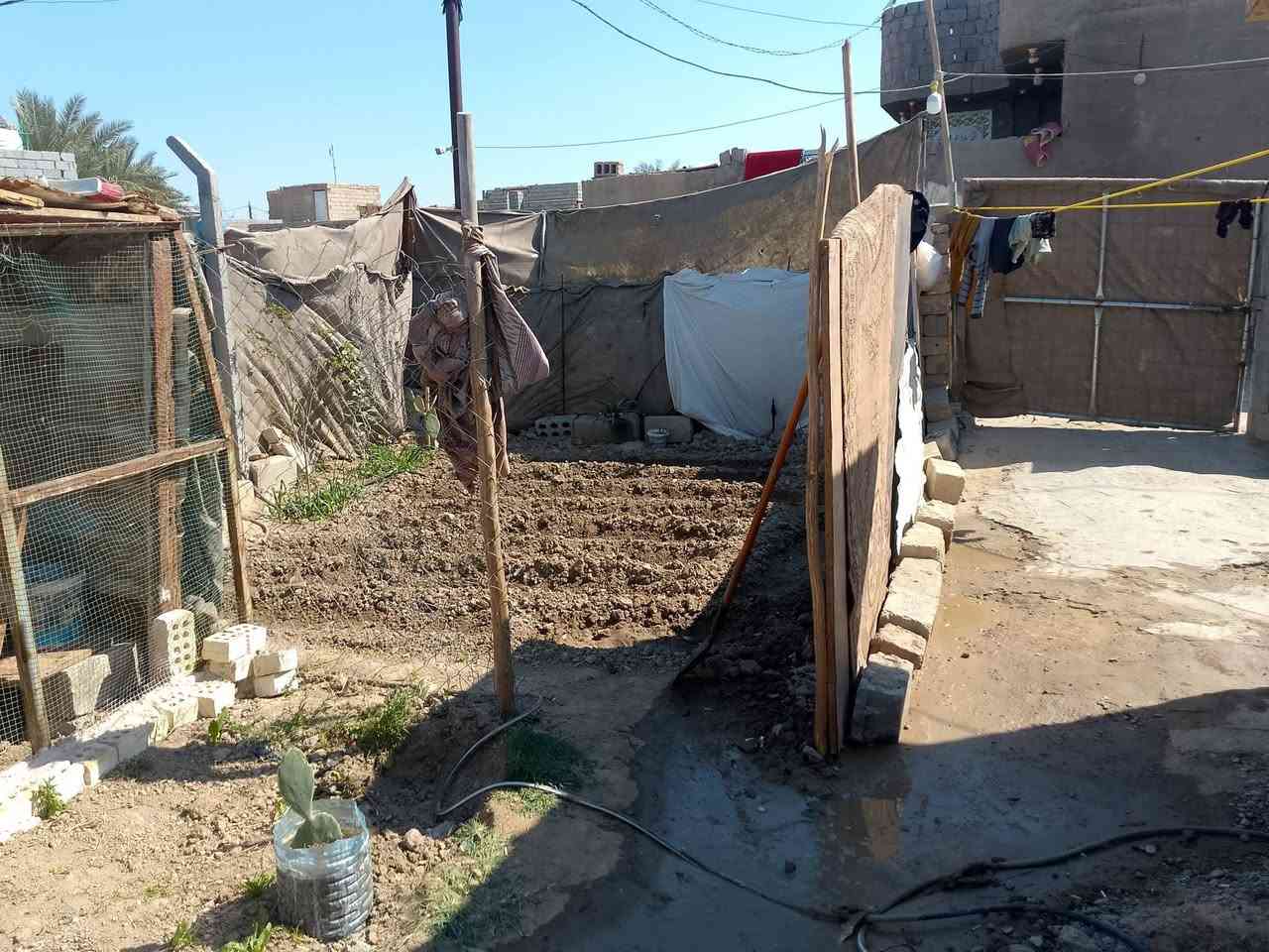 بيت للبيع مساحه 200على طريق ابو جاسم طابو زراعي يتكون من 4غرف ومطبخ وحوش جبير رقم***********
