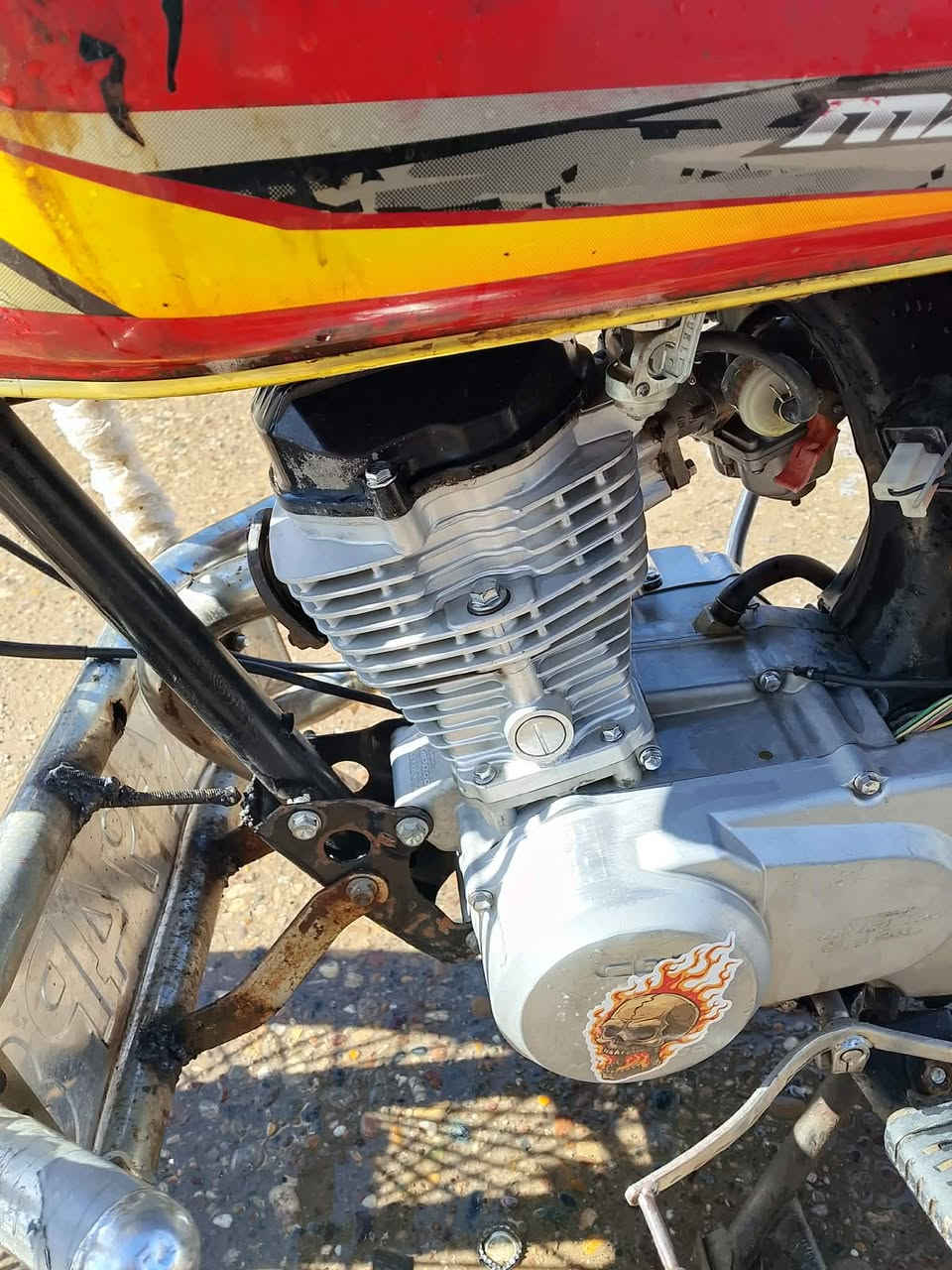 دراجه نامه للبيع شرط نشااط ومعدل فوول محرك شرط دمعه نص هندر كهربايات كلهاا شغاله السعر 350وبي مجال للطيبين خااص مفتوح بس اكثر شي اتصال متواجد واتساب موجود 
 مكاني بيجي اتصل وتدلل
***********
