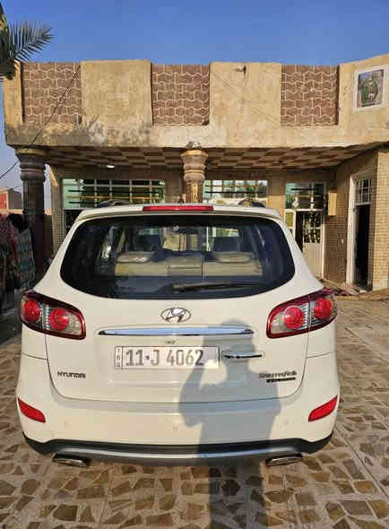 السلام عليكم ...
سنتافيا ٢٠١٢ خليجي الشركه للعامه
 ماشيه٧١ الف حقيقي مكينه ٦ سلندر ٣٥٠٠ 
فول تحكمات بصمه ٧ راكب داخل صاج
 فور ويل ٤×٤ مرايات شفط
 كشن كهرباء تبريد ٣ قطع
تحويل مباشر سنويه جديده هزه جديده صدر حداديه ع وضع الشركه .. السياره كلها ع وضع الشركه تجي وتشوف 
سونار موجود بالمنشور 

الشراي يتصل *********** + واتساب 
مكان السياره بغداد النهروان
