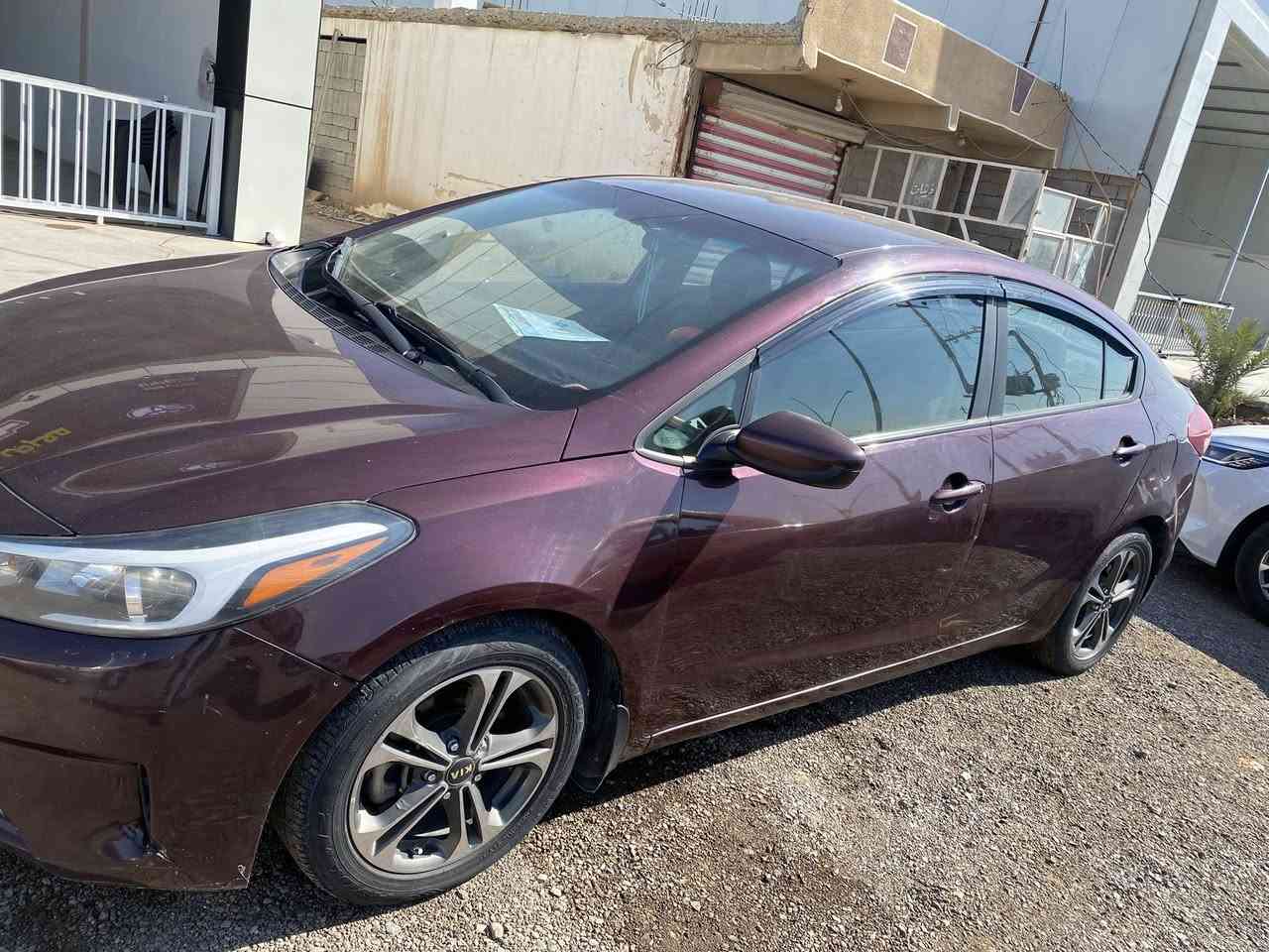 للبيع كيا فورتي 
موديل 2017
لون عنابي 
حادث جاملغ ايسر 
وبابتين الجهة اليمنى
بدون ايرباك 
متواجد واتساب 
***********
