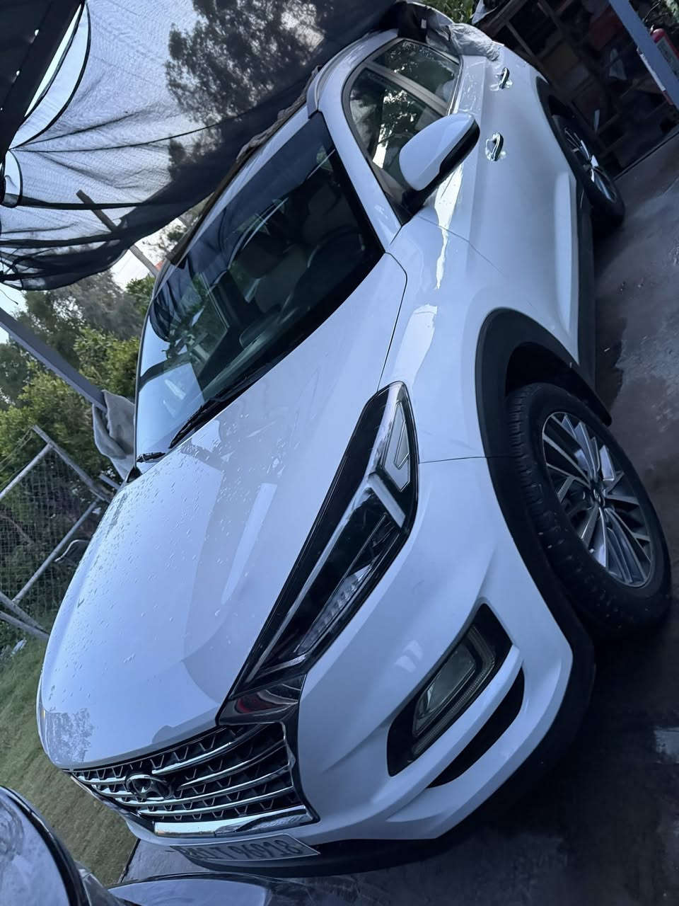 توسان خليجي شركه الكاصد  موديل 2020 رقم بغداد سنويه وهزه جديد مكفوله من الضربه والصبغ عدا بارد مكانين كد شبر محرك 2000 دوش بصمه كراسي اثنين كهرباء شاشه كامره حساس امامي خلفي مري شفط لايت زنون 5 عدسات 5 ويل كب بصمات عدد 2 كير محرك صدر تايرات جاهزه مكاني بغداد الاطباء 
السعر 185 

***********
