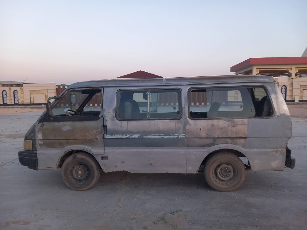 سلام عليكم كيه بسته مديل 92 رقم بغداد ألماني سنويه عضم عاج غرامه مروري مامطلوبه شواصي كفاله محرك وكير نضاف بور شغال بس اكسن بي ونه تواير جدد راعي ماوصله السعر 17 وبيها مجال العنوان بابل المسيب ***********/ ***********
