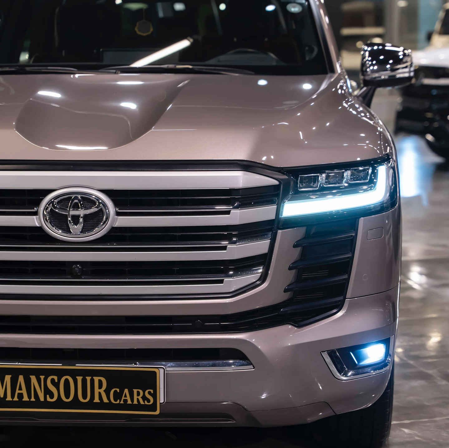 ‏Mansur cars 
عربي / كردى 
.  
النوع : TOYOTA 
الموديل :  VXR 
سنة  الصنع :  2022
المحرك :  V6TT
ناقل الحركة :  AUTOMATIC 
نوع الوقود :  بنزين
الحالة :    خليجي 
عدد الأميال  : 47,000
‏#MANSUR_CARS_ERBIL_F1    
:::::::::::::::::::::::::::::::::::: 
درووستکراوی :- TOYOTA 
مۆدێل :  VXR 
ساڵ :2022
بزوێنەر : V6TT
بگۆری بزوێنه‌ر :  AUTOMATIC 
سوتەمەنی :  بنزين
دۆخ : خليجي
ماوەی رۆشتوو : 47,000 كم
‏ ‏#MANSUR_CARS_ERBIL_F1 
:::::::::::::::::::::::::::::::::::: 
‏‎‏‎🗺️ العنوان: ERBIL- 40m STREET 
‏ / MANSUR CARS
‏‎‏‎📱 للاستفسار يسعدنا تواصلكم معنا على الأرقام التالية
‏‎‏‎📱بۆ زانیاریی زیاتر خۆشحال دەبین بە پەیوەندیتان بە ژمارەکانی
 
***********
***********
