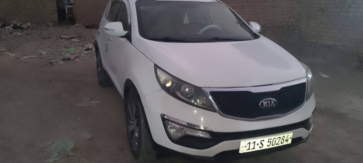 السلام عليكم كيه سبورتج 2011 وارد خليجي بيها صبغ حزام بدون دواخل شرط وهذا سونار موجود بالمنشور رقم بغداد نكليزي سنوية وهزه جديده مكانها بغداد السعر 120 مكينه وكير وتبريد وتخم تاير جاهزه للاتصال ***********
