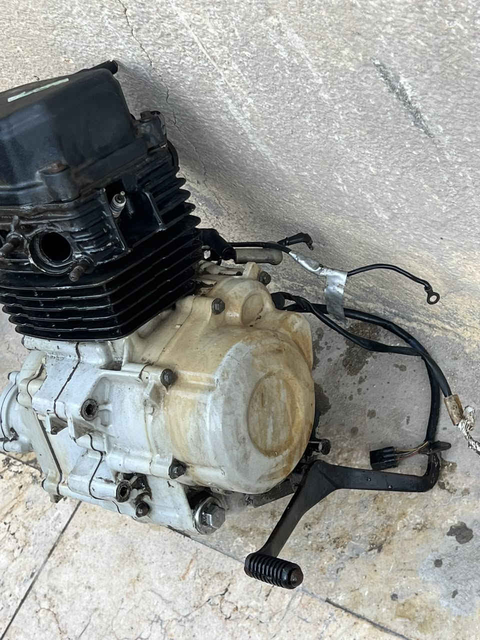 سلام عليكم مكينه مال بوكسر البيع بيه خيط تبخير المكينه 
مكاني البصره العاليه 
السعر 150 
رقم الهاتف ***********
