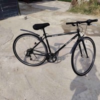 بايسكل للبيع شي 700 الحجم 28 والسعر 100 وبي مجال 07713804261