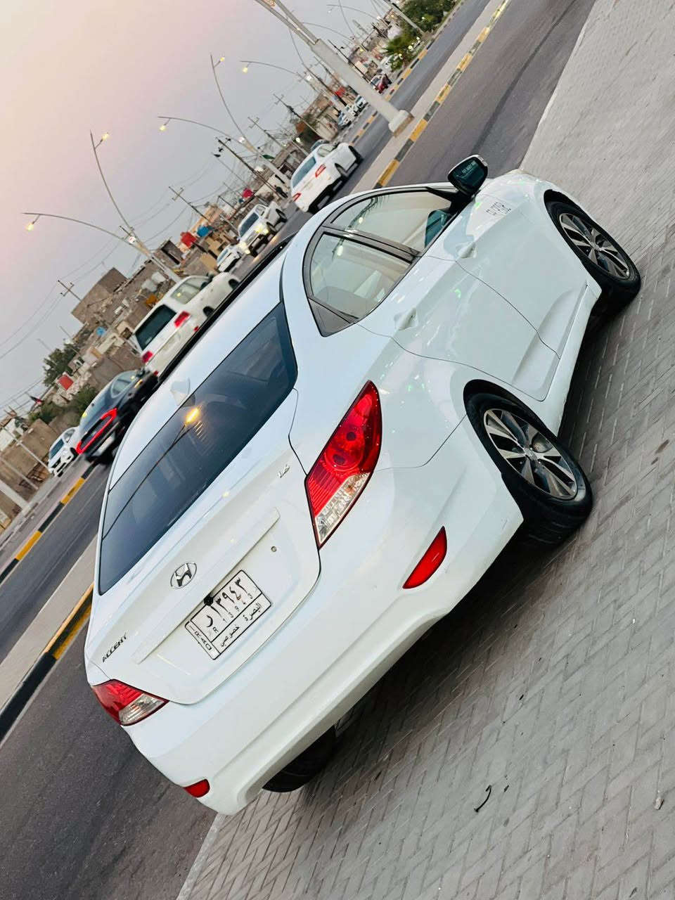 اكسنت موديل 2015خليجي 
مكينه   1600.   
فول مواصفات 
رقم بصره تحويل ثاني يوم 
كفاله من ضره او تبديل وسونار داخل الصور 
مكاني البصره 📍
السعر 92 $$$او بيه مجال قليل 
***********☎️☎️
غير متواجد عله الفيس ؟؟؟؟ارقم يمك ونتصل البصرة, العراق
