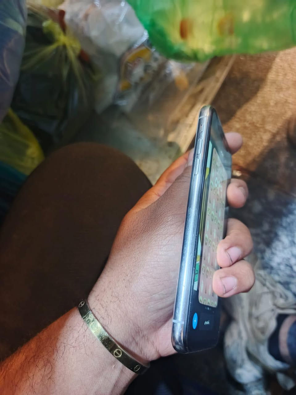 السلام عليكم عندي هاذه ايفون اكس عادي البيع الجهاز نضيف كلشي شغل بي سعر 120 وبي مجال العنوان بغداد


**إذا كنت صاحب هذا الإعلان وتريد حذفه لأي سبب، رجاءا أرسل رسالة إلى الدعم الفني**