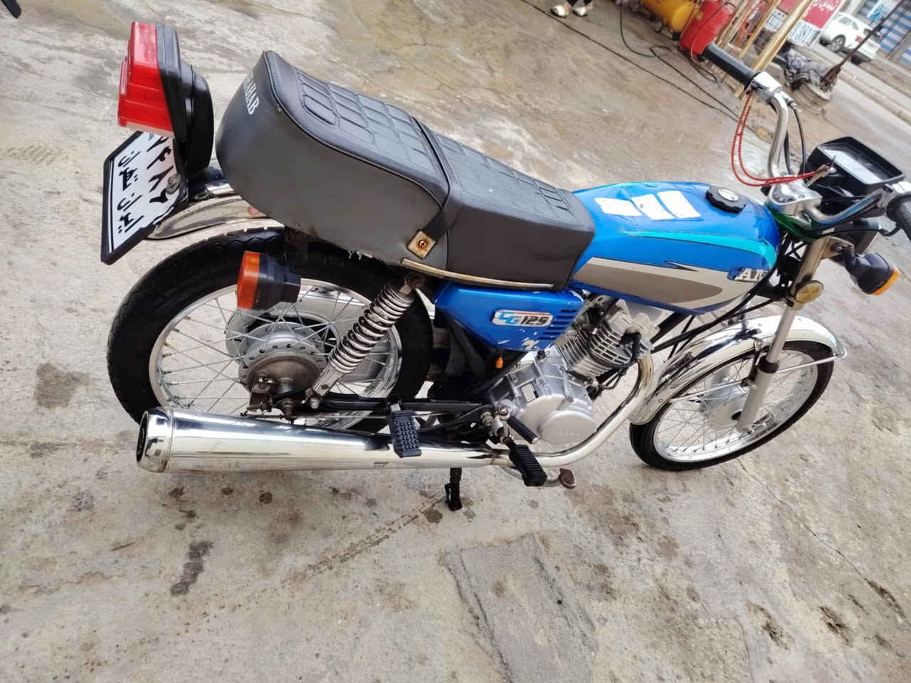 سلام عليكم شباب 22بدون وراق مكفوله عشائر مكاني العمارة ***********
