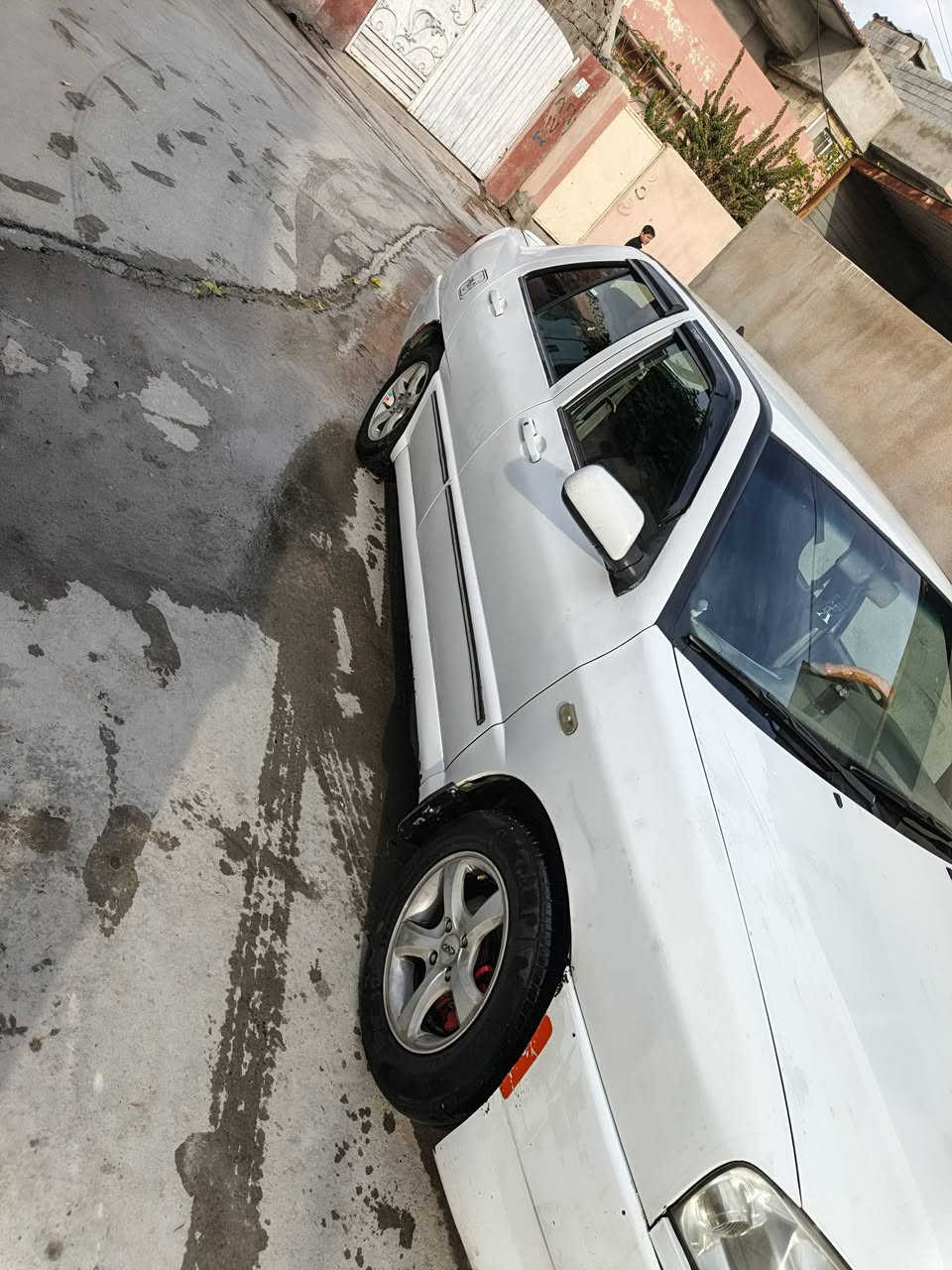 السلام عليكم كوين 2013اني انا الشرعي
كابون بنزين ورقي كشنات اكسنت 
محرك شرط جير شرط 
تدفئه تبريد شرط ❄️
شاشه سيستم سماعات 🫥 
تايات جدد 
السعر 46 وبيها مجال 
***********
