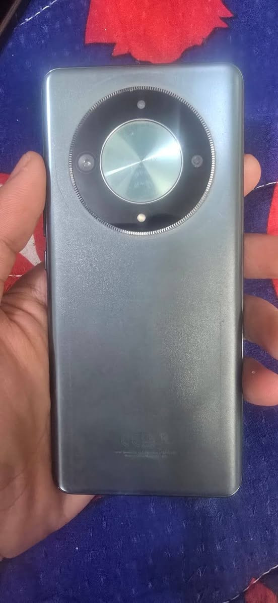 السلام عليكم هونر اكس ٩ بي ذاكرة ٢٥٦ الجهاز مكفول خير من فقط فطر صغير ممبين  بالكلاس وجهاز ع ايديي مكاني حله مركز مدينة شعدك مراوس او بيع رقمي ***********
