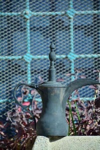 مساكم الله بالخير والبركه 🇮🇶🕊️🇮🇶 دلة شطراوية قديمة جدا جدا قياس 32سنتم...