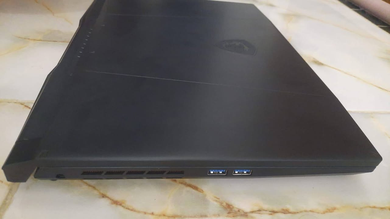 msi katana 15
السلام عليكم شباب.
المواصفات مذكورة بالصورة حاسبة جبارة بمعنى الكلمة 
، استخدام قليل جداً جداً...
محتاج فلوس والا ما ابيعها...
السعر مليونين وربع نهائي.


**إذا كنت صاحب هذا الإعلان وتريد حذفه لأي سبب، رجاءا أرسل رسالة إلى الدعم الفني**