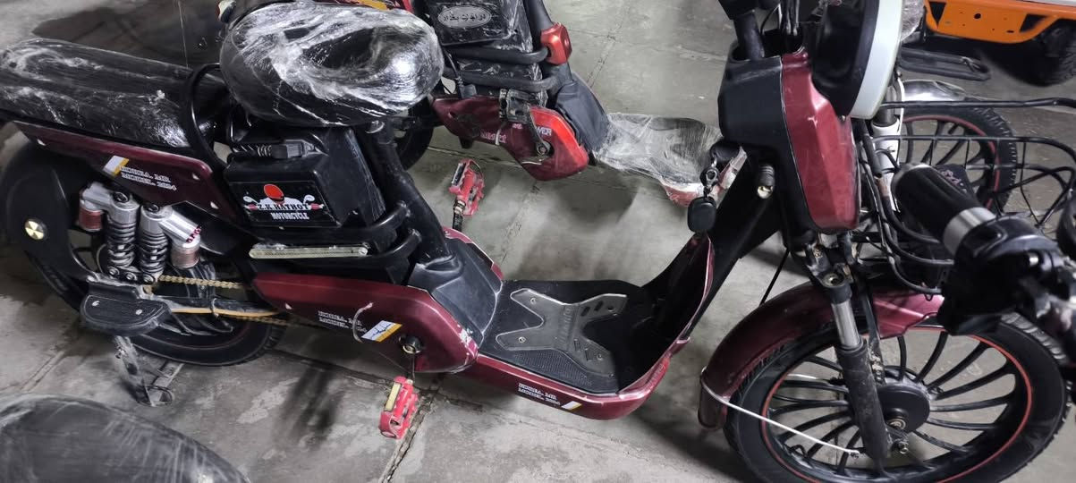 السلام عليكم ورحمة الله وبركاتة دراجة شحن للبيع موديل 23و24و25 مكان ديالى بعقوبة السعرموجود بل فيديو اسعار مناسبة جداً ما اريد مراوس بس بيع موجود اي استفسار علة هذا الرقم ***********
