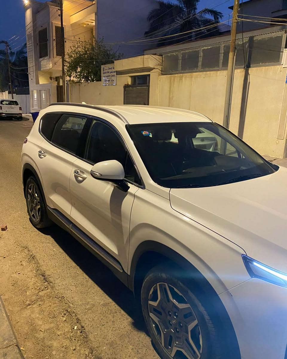 🔥 فرصة مميزة – للبيع أو المراوس 🔥

🚘 هيونداي سنتافي 2024 خليجي – لون أبيض

✔️ 7 راكب
✔️ محرك 6 سلندر قوي وسلس بالأداء
✔️ ممشى 25 ألف كم فقط
✔️ السيارة ما زالت مكفولة بالكامل من الشركة داخل العراق
✔️ السيارة باسمي ورقمها مشروع وطني – البصرة
✔️ استخدام شخصي وحالتها ممتازة

المواصفات:
✅ شاشة وسطية
✅ تشغيل بصمة ودخول ذكي
✅ كاميرا خلفية
✅ حساسات
✅ مثبت سرعة
✅ إنارة LED
✅ جنوط ألمنيوم
✅ مكيف ممتاز

ملاحظة: يوجد ضربة خفيفة في الباب الخلفي موضحة بالصور، لذلك تم ذكرها بكل شفافية.

أقبل المراوس مع سيارة 5 راكب من هيونداي أو كيا مثل كونا، سيلتوس، توسان أو ما يماثلها، مع دفع الفرق حسب الاتفاق.

📲 التواصل عبر واتساب فقط: ***********

✅ لمعرفة السعر : اكتب تم بالتعليقات يتم الرد عليك خاص تلقائي

⚠️ تنويه:
السيارة إعلان ممول وغير تابعة للصفحة، ولا نتحمل مسؤولية الاتفاق أو تحديد السعر بين البائع والمشتري.

🌹 الله يبارك للبائع والمشتري، ويرزق الجميع من واسع فضله

 #سيارات #سيارات_للبيع #تسويق #السيارات #cars #تسويق_الكتروني #تسويق_رقمي #بيع #car.
