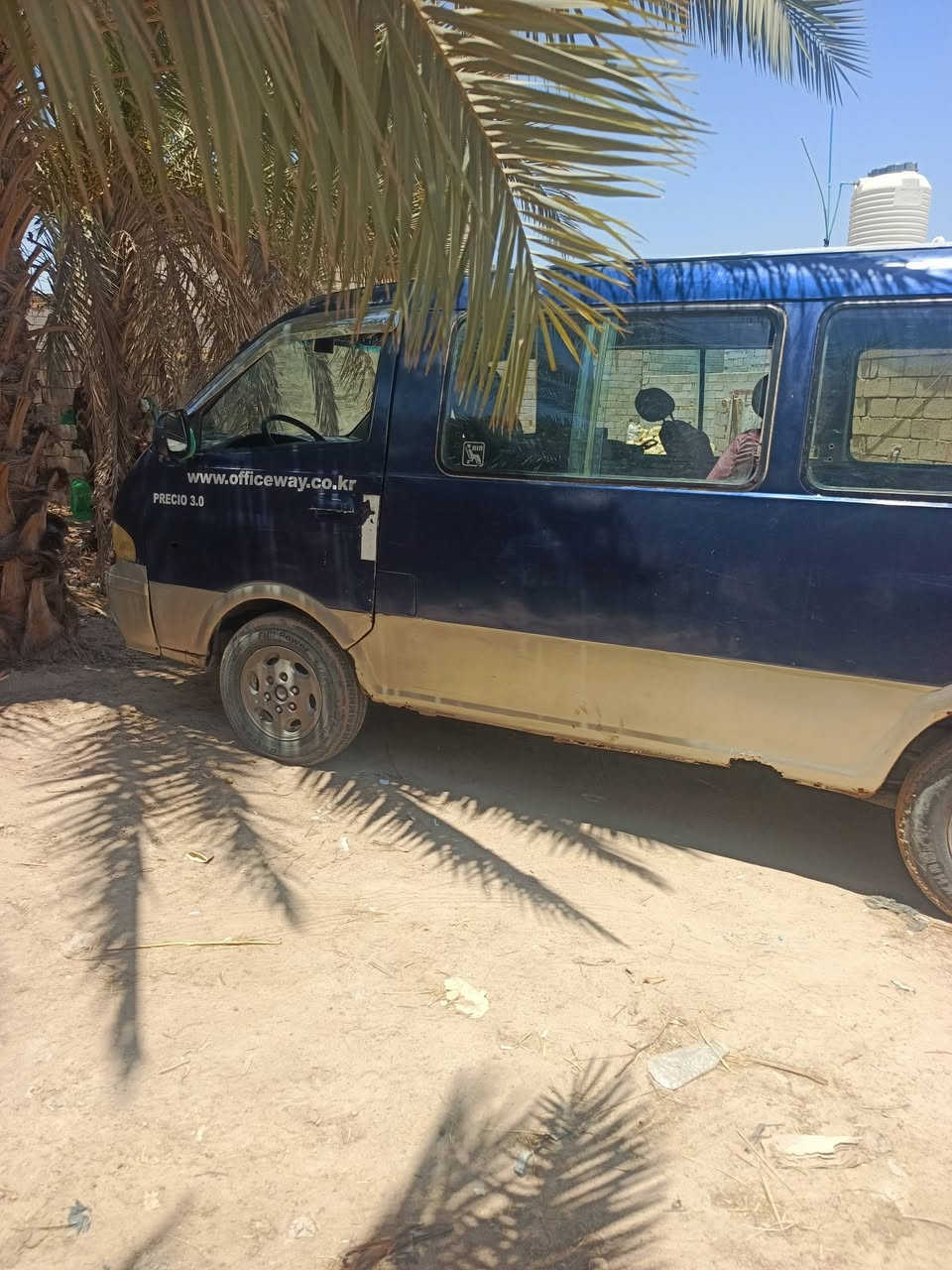سلام عليكم سيارة بريجو موديل 96 سيارة مصفره هيه ومرور رقم بصره انكليزي بسم نسيبي دوشمة جديدة سنويه لغايه 2028 مكاني نجف شارع المعمل سعره 52وبيه مجال***********
