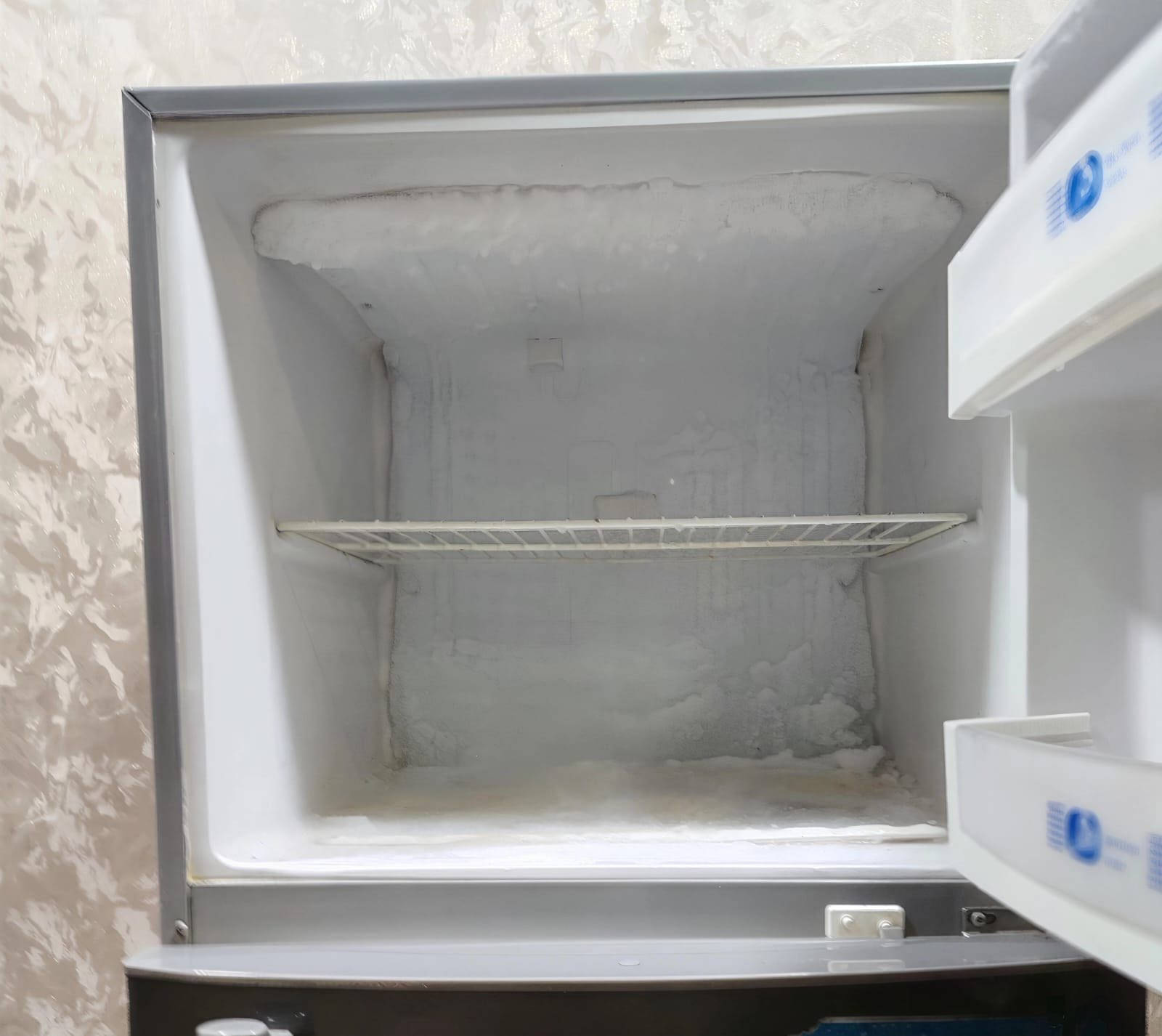 سلام عليكم
ثلاجة للبيع مستعجل
مابيها اي عطل شغالة 
السعر:250 الف
للاستفسار على هذا الرقم
***********
