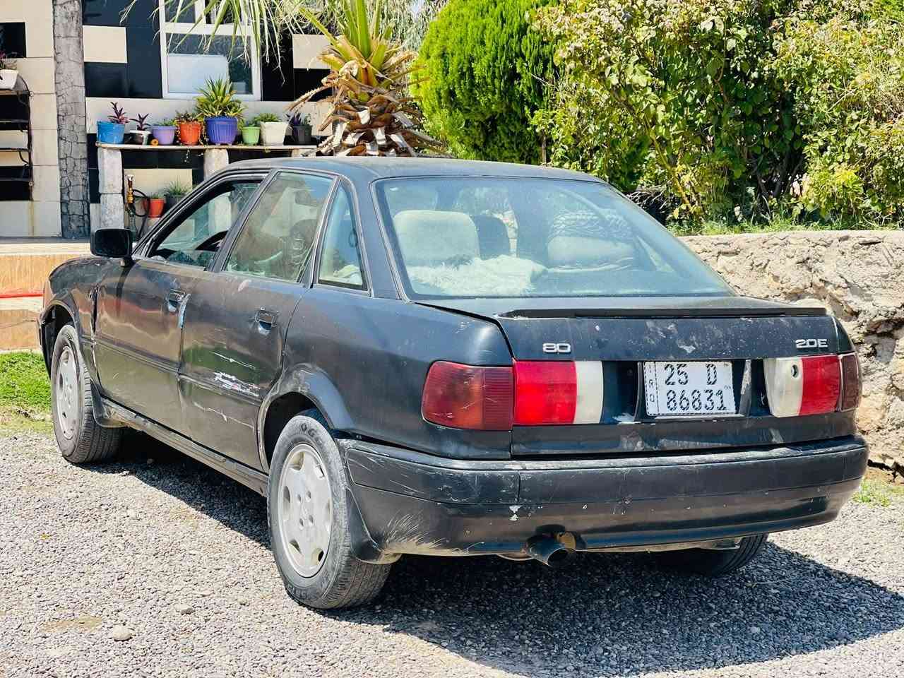 السلام عليكم اودي للبيع او مراوس بكيا حمل / اودي موديل 93 محرك 8.0 گير عادي رقم دولي /السعر 25 وبيها مجال مكان السيارة جنوب الموصل اتصل وتدلل/***********
