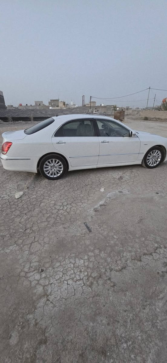 السلام عليكم ماجسته ادوات ادوات فول مواصفات كفاله عامه فقط بس بيع بدون مراوس مكاني بصره السياره ممسوح بها ارقام من الشاص سعر 65 فقط بدون مناقشه محوره بريك شاهينه  ***********
