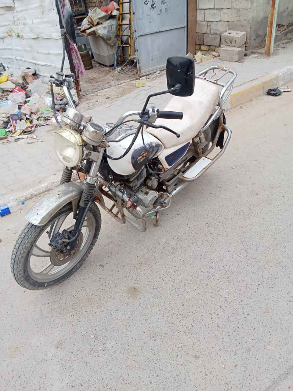 سلام عليكم دراجة جني للبيع 
كلها شغاله عوزها باتري فقط 
سعر 250 بيها مجال
***********
