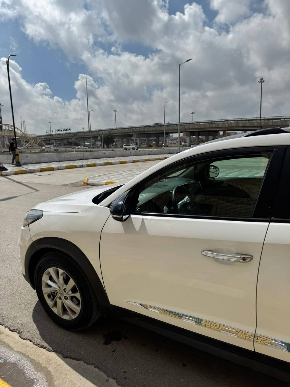 السلام عليكم ورحمة الله
للبيع توسان موديل 2019 امريكي 

حداديه وتخم تاير وجهازه 

رقم بغداد الجديد 

ماشيه 105 

السونار مرفق بالمنشور 

السعر 142 ورقه 

***********
