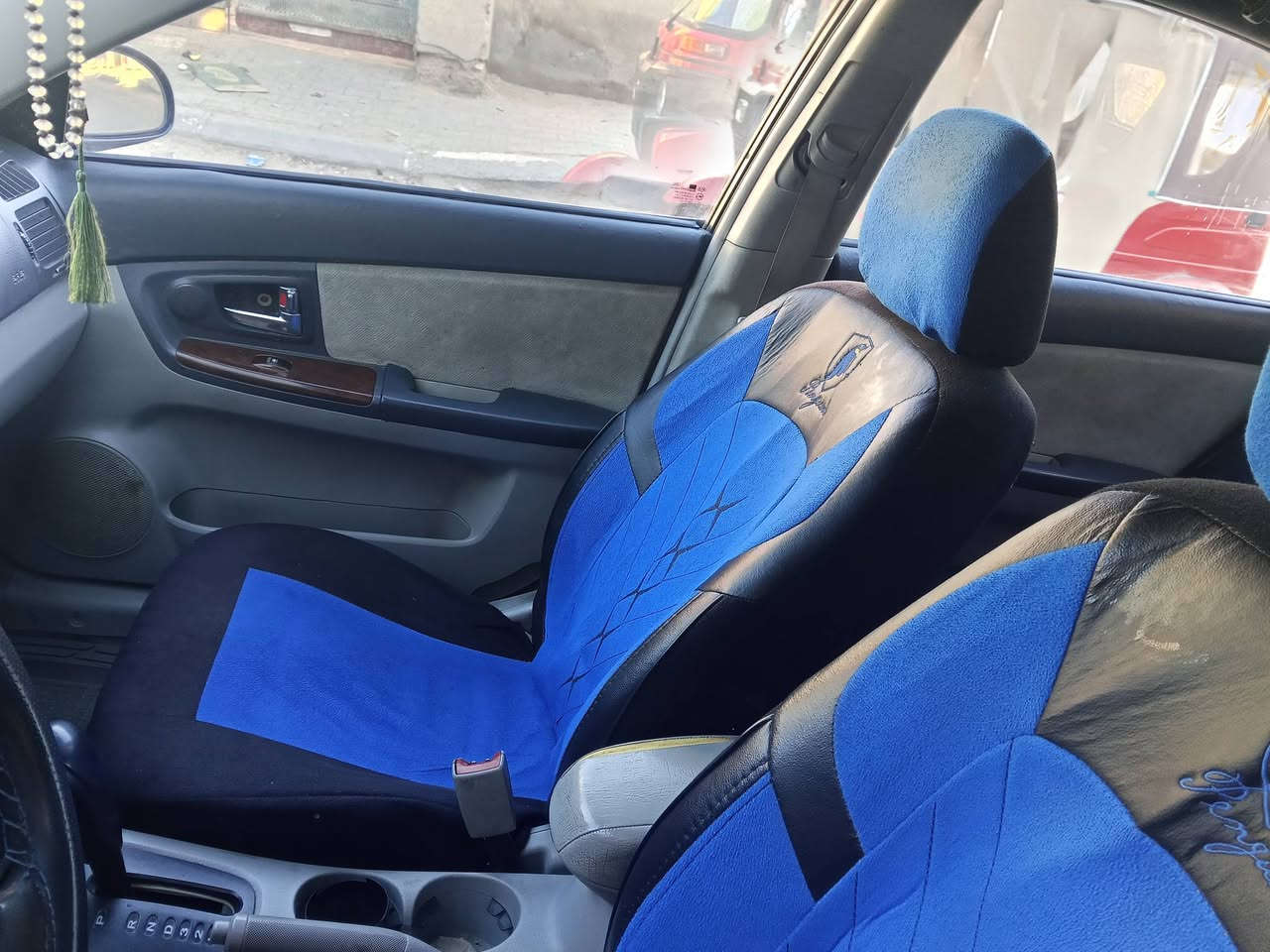 سبكترا 2005  مكينه 2000 ضربته بنيد وجاملغ بدون دواخل بيه شخوط مثل ماموضح بصور سياره نضيفه مكينه وكير جدد حداديه وره وكدام جديده  كهربائياته كله شغاله تبريد ثلج السياره كلشي مناقصه كبل لشارع رقم بغداد دولي وبسمي  السعر 72 وبيه مجال التفاصيل اكثر *********** مكاني كربلاء
