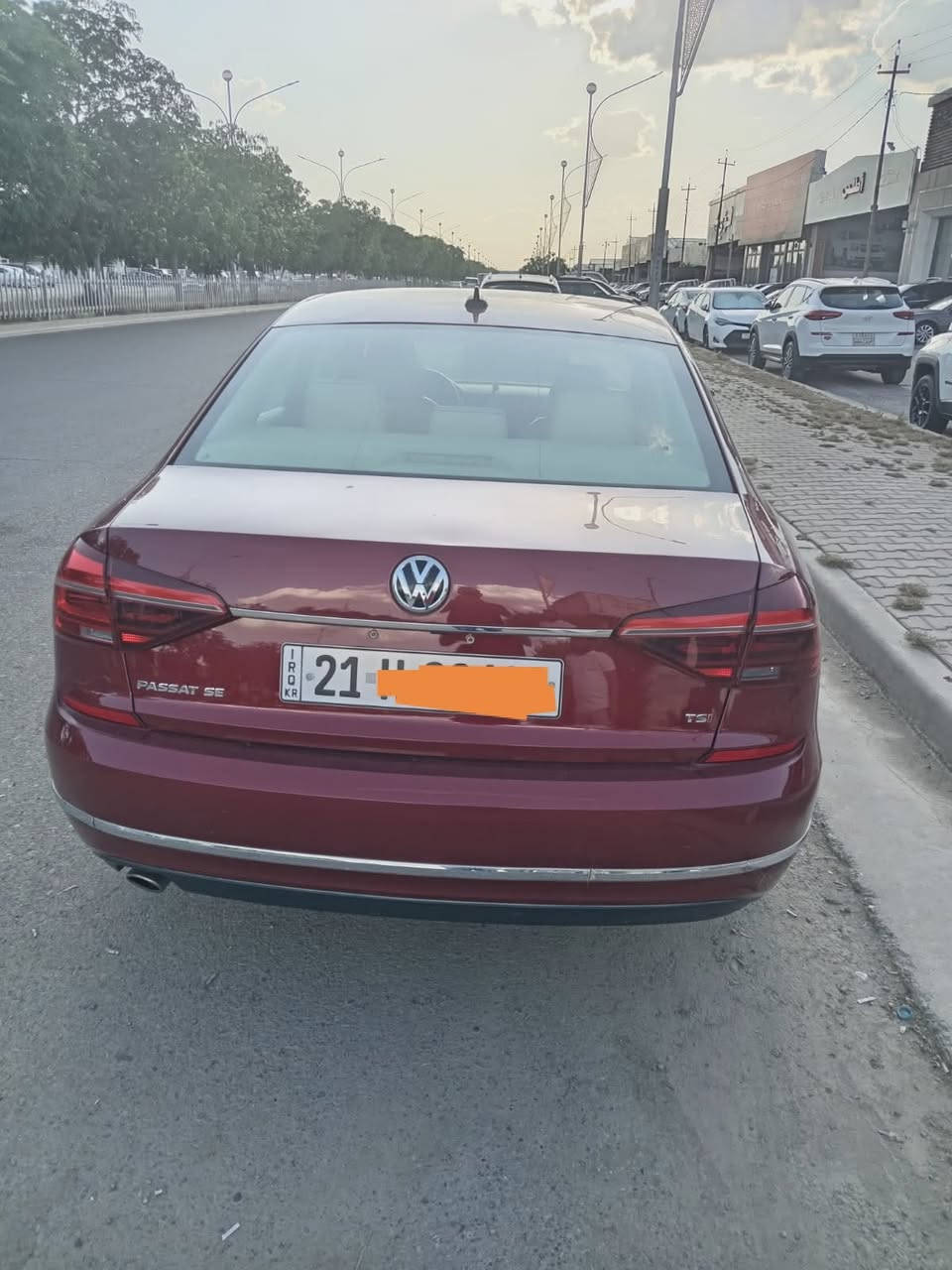 باسات موديل ٢٠١٧se رقم سليمانية ضررجامرلغ امامي طرف السائق سعر ١٣٠ وبيها مجال مكان السياره كركوك ***********
