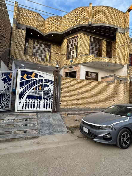 بيت البيع مساحه 200 متر حديث طابقين في حي الحسين سعر 370 مكتب التساهل… العقار ***********
