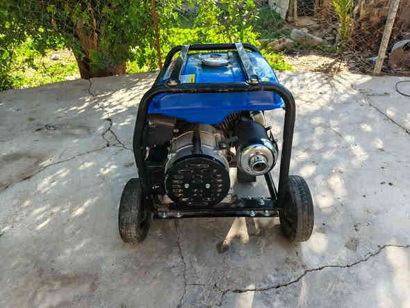 السلام عليكم
مولد بانزين للبيع تشغيل سلف +ريمونت عن بعد +حبل
مشتغل 10ساعات فقط جديد بعدو 
السعر300الف وبي مجال 
اتصل 🗣📲📞وتدلل‏‪***********‬‏
