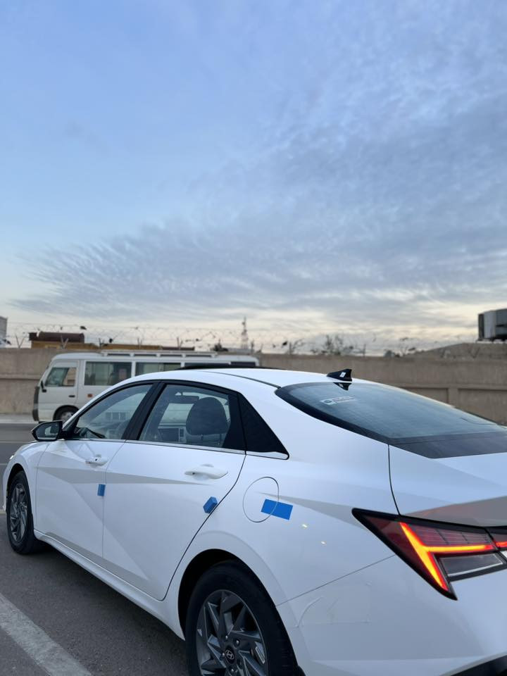 النترا هايبرد خليجي موديل 2025
فول مواصفات ماشيه 25 الف 
محرك 1600 
السياره مال اقساط مقترض وكفيل راعيها بالبصره ورقمها بصره
فول مواصفات فتحه 
كشن كهرباء
شاحن وايرلس
عداد دجيتل
3 انظمه قياده 
وباقي المواصفات معروفه
 ***********
