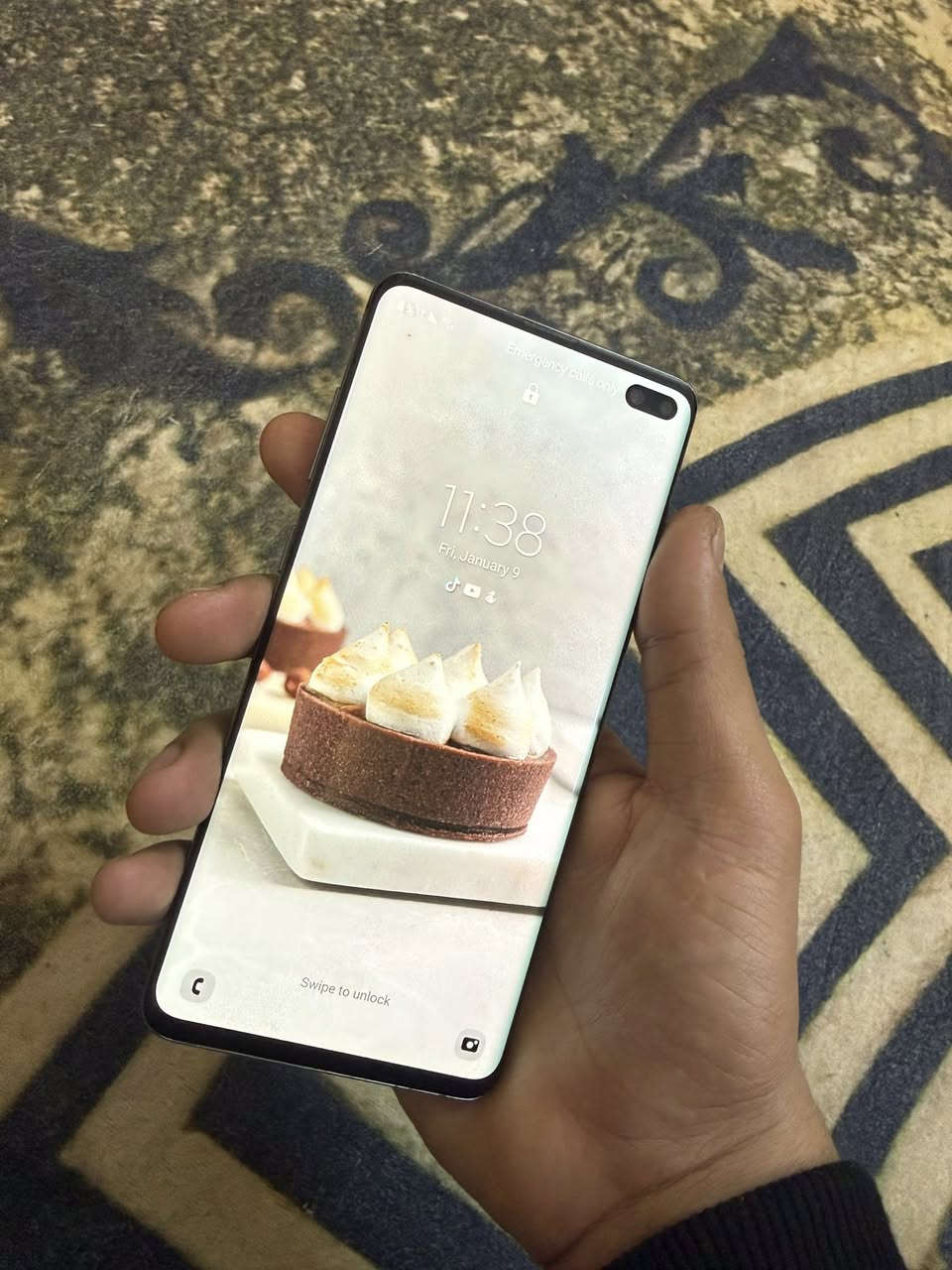 السلام عليكم 
كلكسي إس ١٠ بلاس اصلي 
ذاكره ١٢٨ 
ذاكرة عشوائيّة ٨ كيكا 
نضافه ٩٥٪؜ 
 مكاني بغداد حي اور 

*********** الاستفسار الاتصال أو مراسلة واتساب
