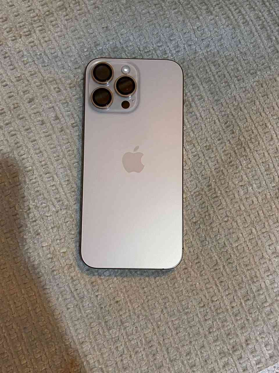 ايفون ١٦ برو ماكس ذاكره ٢٥٦ للبيع السعر ١٤٥٠٠٠٠ للتواصل *********** واتساب موجود
