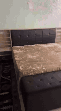 غرفة نوم تركية • بغداد البنوك • قابل تفاوض