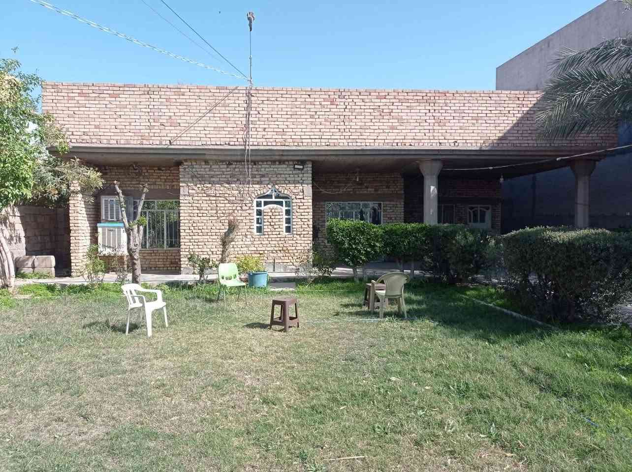 الدار مع الأرض للبيع الموقع
كنعان حي الخظراء قرب المستوصف الصحي
مساحة الأرض الكلية 1625 م
تتكون من
حديقة 300 م
وبيت 300 م طابق واحد 
و1000 م خلف البيت
وشارع امام البيت
وشارع خلف البيت ايضا
يتكون الدار من
أستقبال + هول + صاله + مطبخ + غرف نوم عدد 4 
للأستفسار الاتصال 
*********** منعم  / *********** حسين
