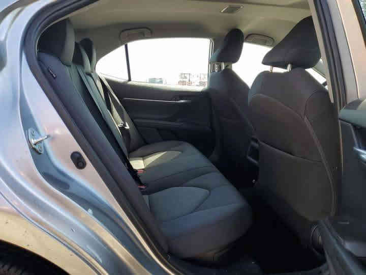 السلام عليكم 
كامري للبيع موديل 2024 LE (ماشية 35 الف)
كامل التفاصيل ورقم الشاصي بالصور موضحة 
المواصفات 
1)تشغيل بصمة 
2) اشاير بالمري 
3 ) رادار امامي ورادار خلفي 
4) تحديد مسار و تحديد سرعة 
5) كاميرة خلفية دوارة 
6) رادار بالمري 
7) كرسي السايق كهرباء 1
8)هاند بريك دكمة 
9) ثلاثة وضعيات قيادة 
10) لايت امامي زنون و خلفي لد 
11) تحكمات استرين كاملة وكاربلي … والخ 
12) حساس ابواب 2 
13) ((((ويل اسود من امريكا اجه بيها ))))
((👈وارد امريكي حادث خلفي بچم كبس👉))
(( 👈👈👈بدون ايرباك)) 
بأسمي رقم بغداد شرط التحويل 
سعر ( 215 ورقة وبيها مجال قليل )
***********
