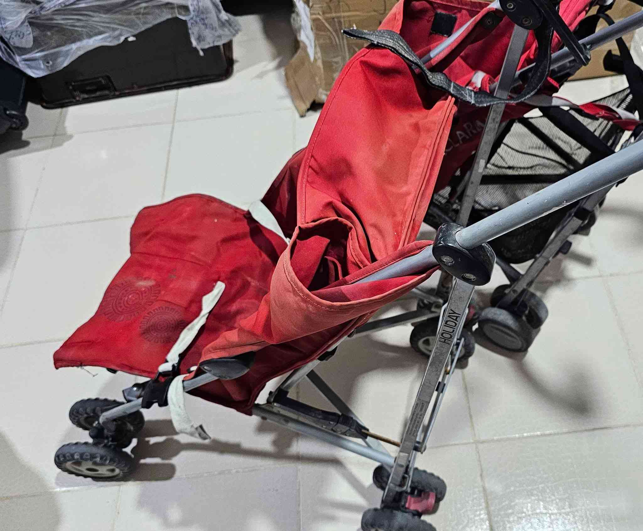 عربات اطفال بحاله جيده جدا لا يوجد كسر او تصليح جاهزات للاستخدام اثنينهن سعر ب30 الف .
النجف الاشرف 
قرية الغدير الاولى 
0️⃣7️⃣8️⃣1️⃣0️⃣5️⃣5️⃣0️⃣0️⃣4️⃣2️⃣ النجف, العراق
