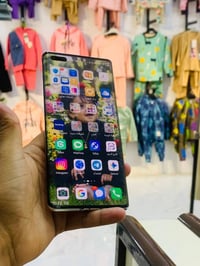 للبيع هواوي ميت 40 برو نظيف كلش لا واكع ولا مشخط  مفطور لمس فطر ناعم ذ...