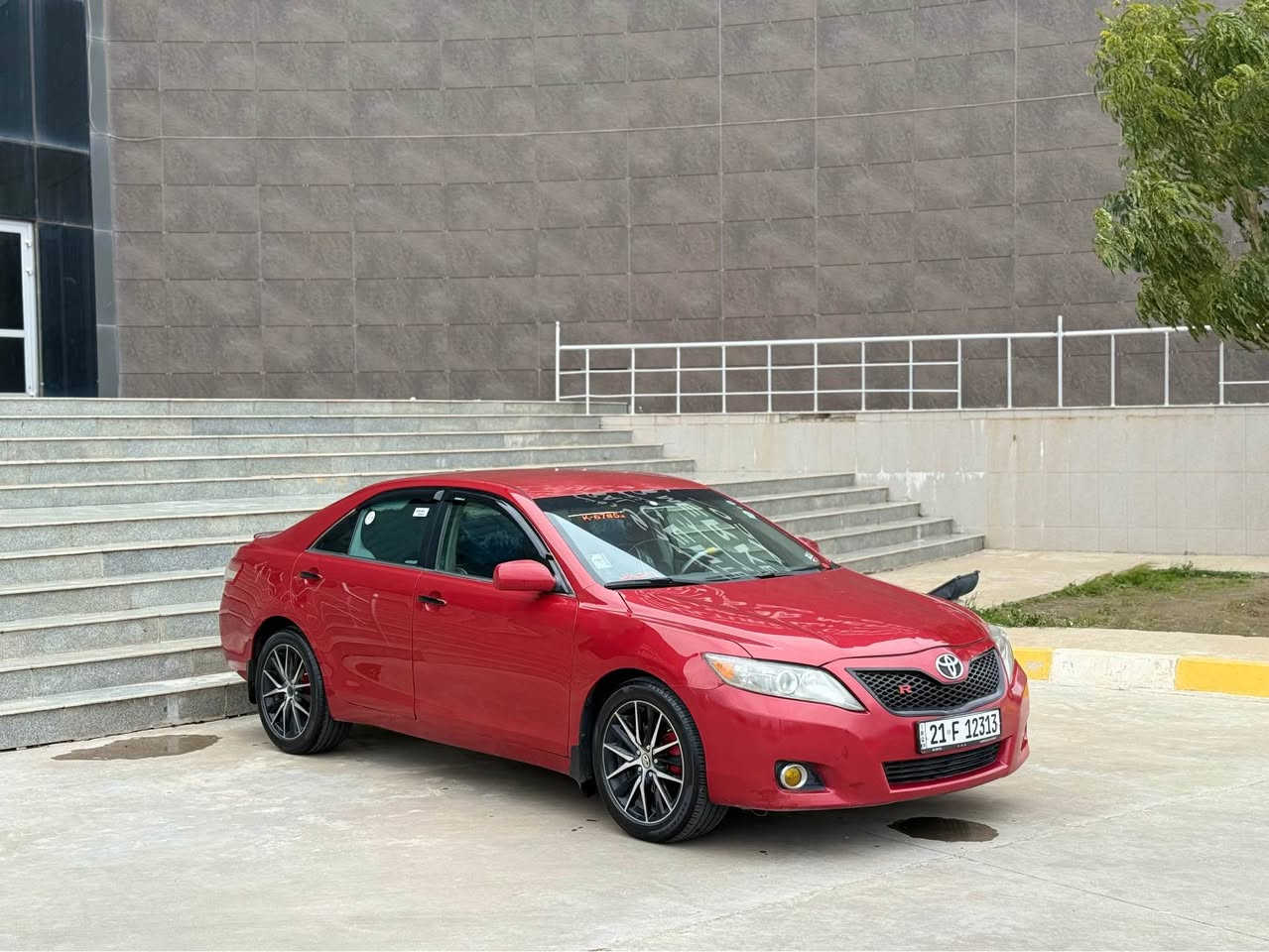 كامري موديل 2011  ( امريكي )

سعرا  106 مجال قليل
مكان كركوك داخل المدينة

بيه فقط بنيد صبغ و مكانين قليل تعديل بارد بي 
محرك حجم 2.5  بدون صوت و بخار و صرف

سنوية رقم هزة جديد / شرط تحويل و وكالة

بس ابيع لا مراوس و لا مراوس

اسيا  ***********
كورك  *********** كركوك, العراق
