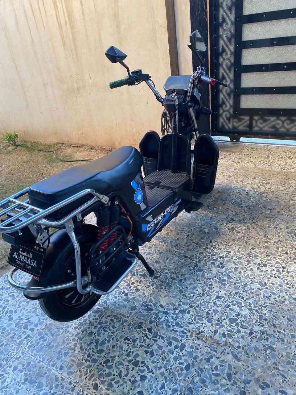 سلام عليكم
موطور شحن منفوخ بطارياته 
لبيع تفاصيل ***********
