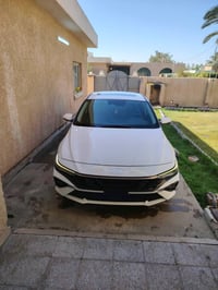 🧿   هونداي النترا 2024 هايبرد (بانزين)  لمتد فول واحد على واحد 1️⃣   م...