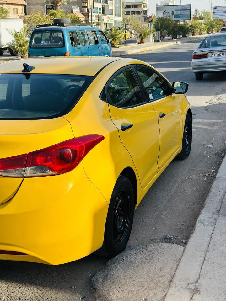 السلام عليكم النتره للبيع موديل 2012 سياره مبدل بيه بنيد وجاملغ سياره حلوه مكينه خير من الله تخم تتاير باتري جديد تبريد منضومه كامله جديده صدر امامي خلفي السعر 95 وبيه مجال حك الجيه مكان بغداد المعامل ***********
