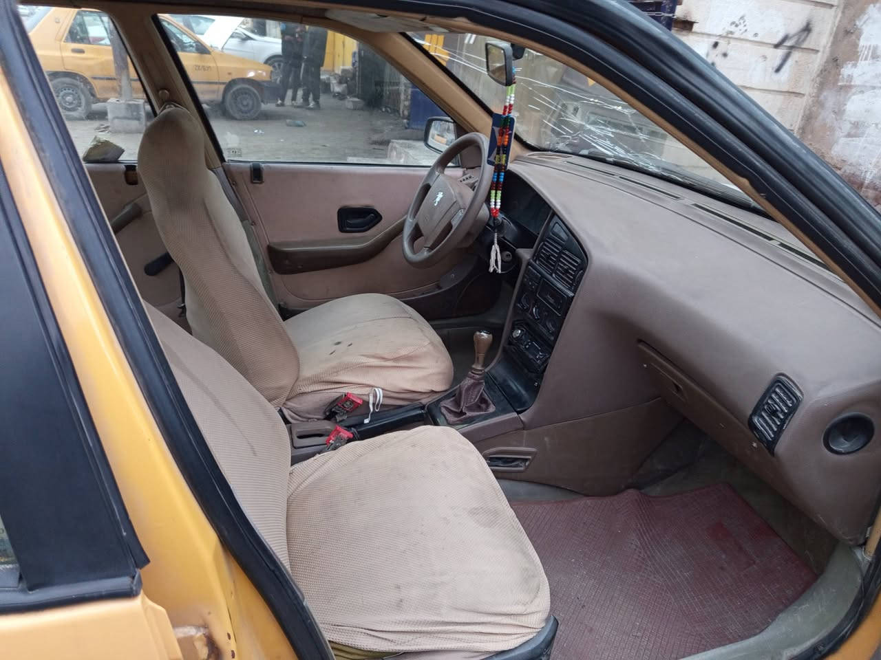 السلام عليكم بيجو 405 موديل 2010 قير مكينه حداديه كله كفاله رقم بغداد مشروع وطني تحويل ثاني يوم هيئه مصفره سنوياتها لل 27 السعر 30وبيه مجال الاتصال ***********
