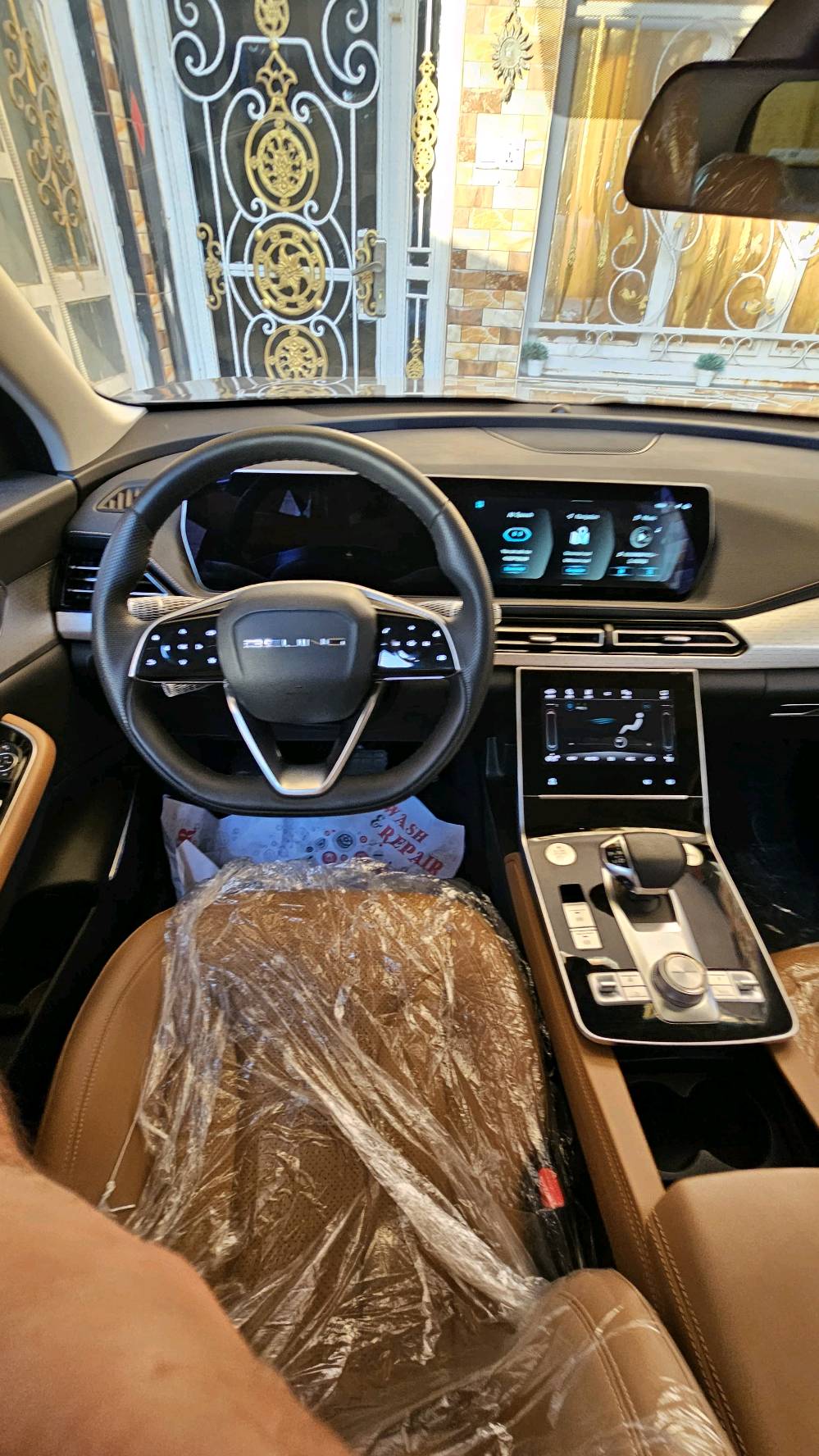 السلام عليكم سيارة حرة زيرو للبيع بايك x7 فول مواصفات موديل 2025 
الاستفسار اتصل على الرقم ***********

🔹 المحرك:
• 4 سلندر 1.5L تيربو
• القوة: حتى 185 حصان
• العزم: حتى 305 نيوتن.م
• ناقل حركة أوتوماتيك
• دفع أمامي

🔹 التجهيزات والراحة:
• شاشة وسطية كبيرة + شاشة عدادات رقمية
• مقاعد جلد فاخرة
• تشغيل بصمة
• تبريد أوتوماتيك لمس
• فتحة سقف بانورامية 
• إضاءة LED كاملة

🔹 الأمان:
• ABS + ESP
• مانع انزلاق
• مساعد صعود المرتفعات
• Auto Hold + فرامل يد إلكترونية
• وسائد هوائية
• حساسات و 9 كاميرات  محيطية