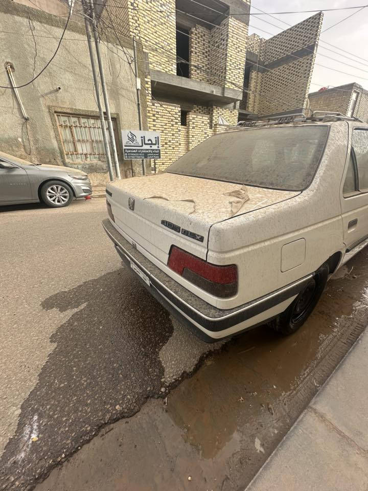 بيجو 405 GLX 2009 كفاله عامه 
داخل جوزي مميز
كشنات شركه بيه حوزيات 
ادمه كامله فيتبم بريشر وعنبار وغيرها
سياره جديده
سوبايا تفصال
تبريد ثلج
كير مكينه حداديه كله كفاله
سعر 47 وبيه مجال قليل 
رقم ***********
