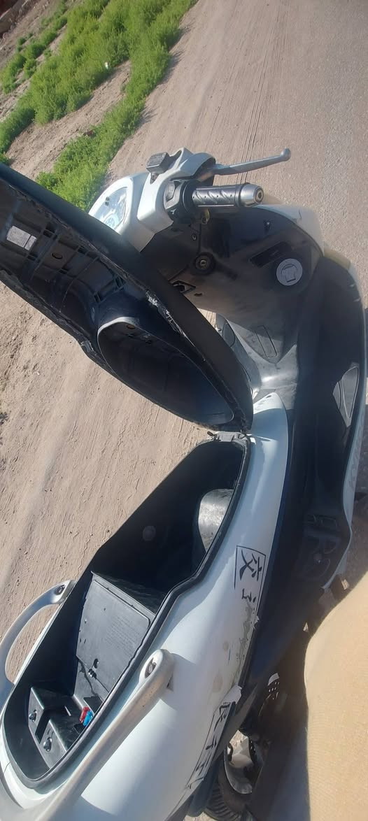سلام عليكم من رخصت الادمن دراجه كامكو بوليس دراجه مكينه بلاد مامفتوح بيه برغي مامفتوحه ابد مرحك ناعم كلش نص نكره سلف وهندر شلعه ومعدل 140 تايرات جدد بريكات بلمكان ثنينهن نضيفه كلش كلوبات عالي ناصي دبل اشاير بك لايت كله شغال  كيج حماوه رون عداد بنزين كله شغال قفل جنطه قفل سترين  ضرره بس الكسر الي بل ستيرن موضح بلصوره للبيع 550وبيه مجال للشراي مكاني حله مر0كز ***********  | ***********
