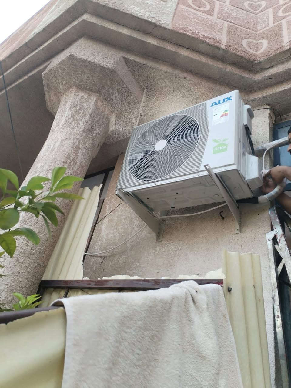 اعمالنا من بداية الاسبوع والله ولي التوفيق 
للحجز او الاستفسار مراسلة الصفحة 
او الاتصال بالأرقام التالية

ورشة الحسن للسبالت 
***********
