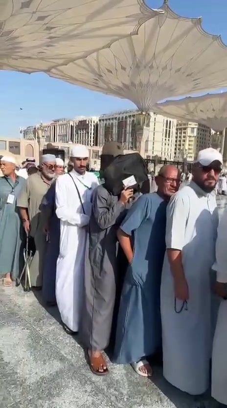 بسم الله والصلاه والسلام على رسول الله 
دخول معتمرين مكتب الحاجه ام عبدالله العبيدي 
 للصلاة في الروضه الشريفه 
فهي قطعه من الجنه كما قال عليه الصلاة والسلام
نستقبل جوازاتكم لرحله 5\7
مكتب الحاجه ام عبدالله العبيدي الشارع العام لحي المعلمين مقابيل مدينة ديالى لاند 
☎️***********
☎️***********
