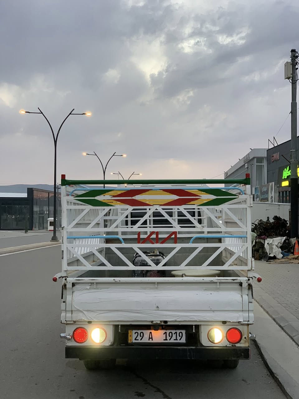 براوەی دوبەی model 2012 makina ger aksl bashart sayaraka mali kasabata hamwgyani tazaya hamwshteki basrawa ***********
