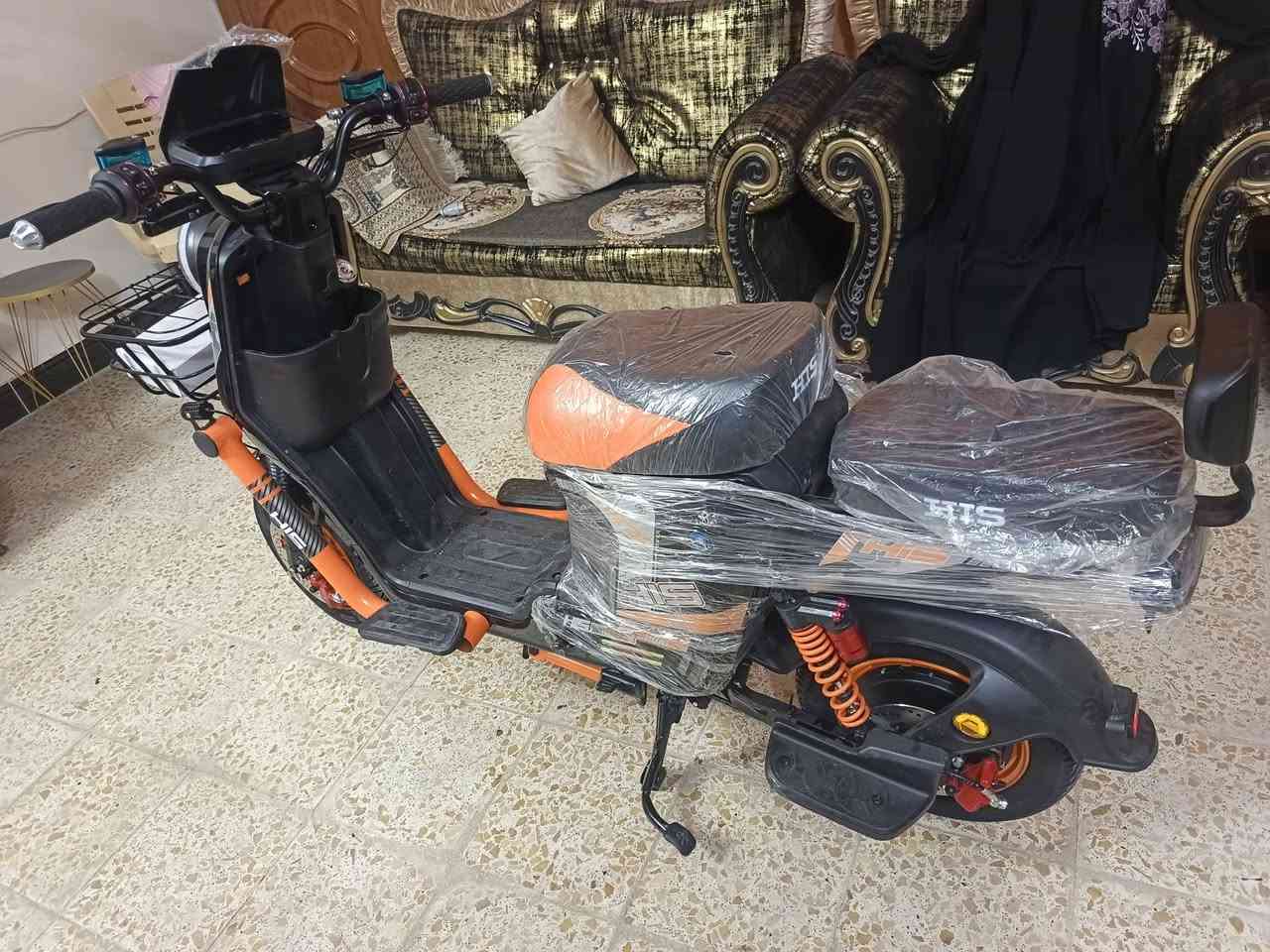 موطور شحن🔋⚡ بعده جديد سعره ب 650بيها مجال  
وهذا رقمي ***********
