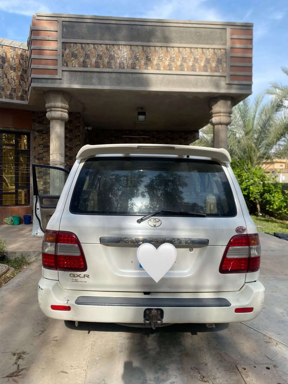 سلام عليكم لاندكروز  GXR محرك 6 سلندر 4500 بدون بخار  موديل 2007 بلادية بدون قطرة صبغ  ولا بارد السيارة ممشاهة 300 الف كيلو حقيقي  فور ويل اوتو فتحة سيارة ورقم بغداد صدرهة كلة جديد امامي وخلفي مكانهة بغداد الكرخ 
السعر 190 ورقة وبيهة مجال قليل 
تواصل خاص او واتسابً
***********.     واتساب
